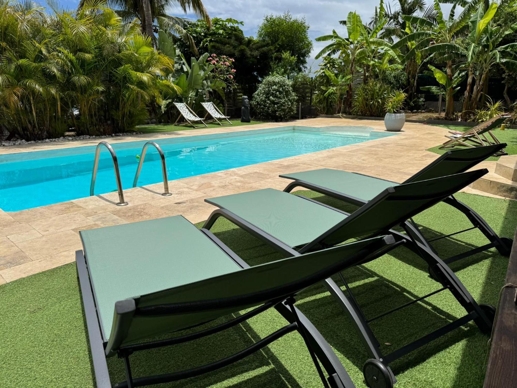 La Bananeraie Apt 35M2 Piscine Jardin Tropical Parking Prive サン・ル エクステリア 写真